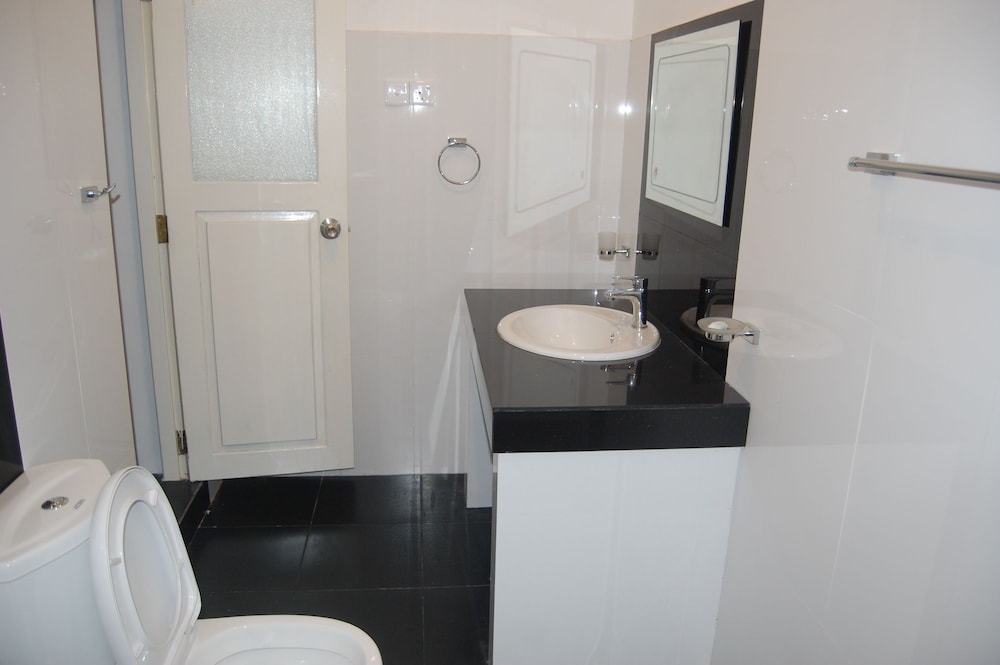Superior Double Room, 1 King Bed, Garden View photo 2
