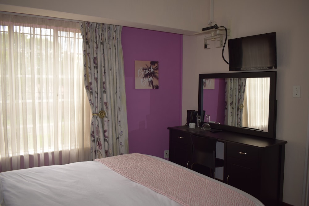Design Double Room, 1 Queen Bed, Ensuite, Garden View photo 3