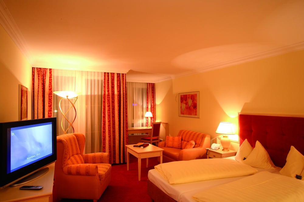 Deluxe Double Room, 1 Double Bed, Garden View