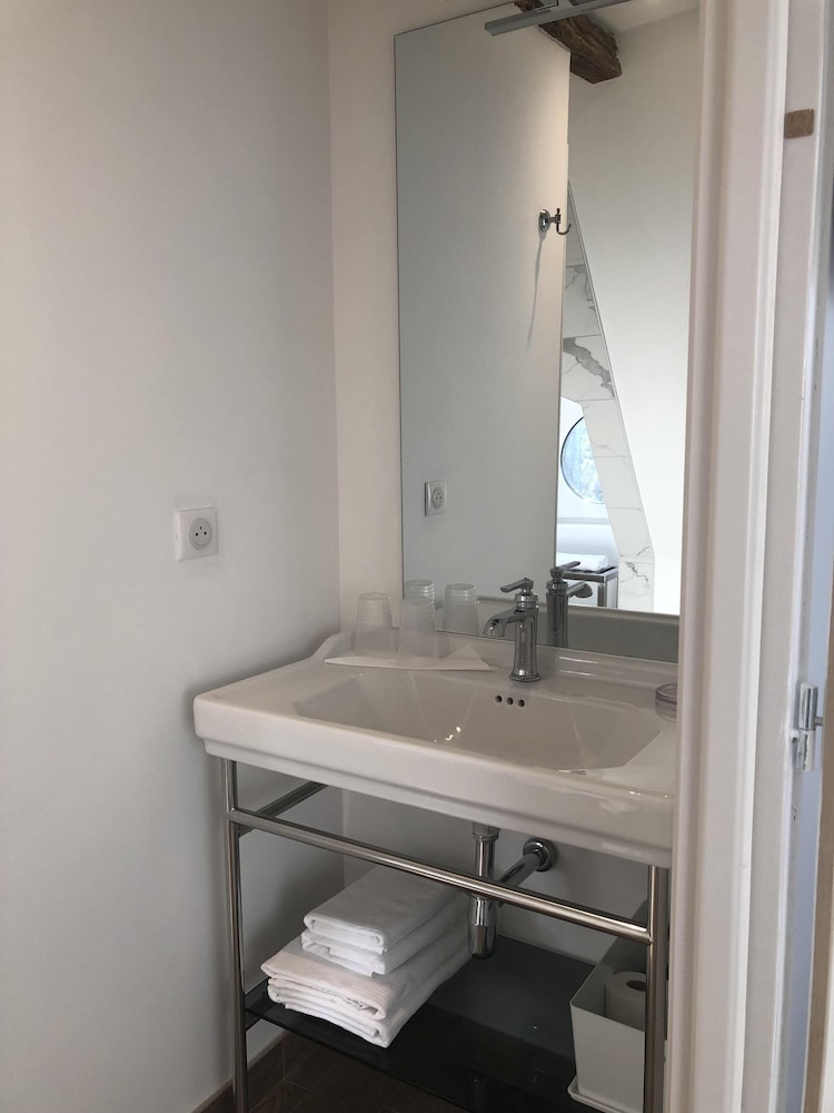 Superior Double Or Twin Room, Ensuite (Tocqueville) photo 2