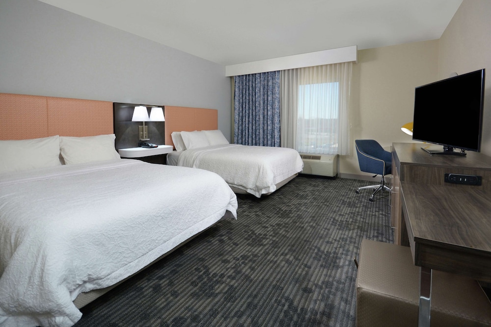 Room, 2 Queen Beds, Accessible, Non Smoking (Mobility, Bathtub) - Photo 1