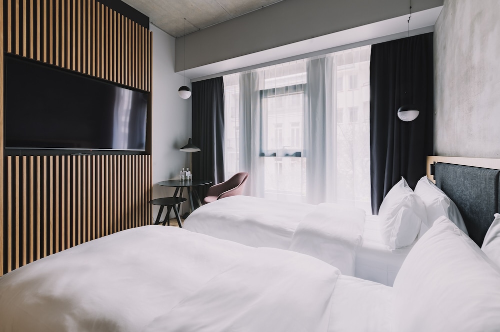 Executive Twin Room - Photo 4
