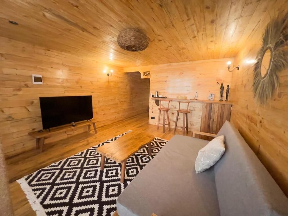 Front ocean Eco bungalow photo 2