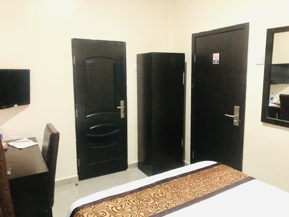Deluxe Room - Photo 1