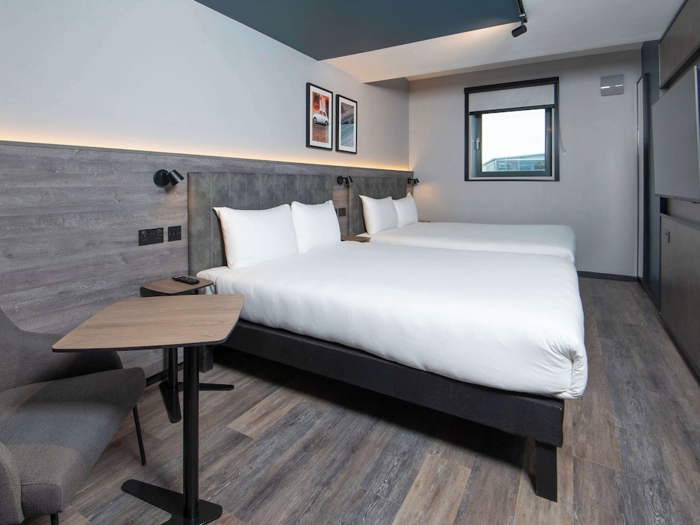 Standard Room, 2 Double Beds - Photo 3
