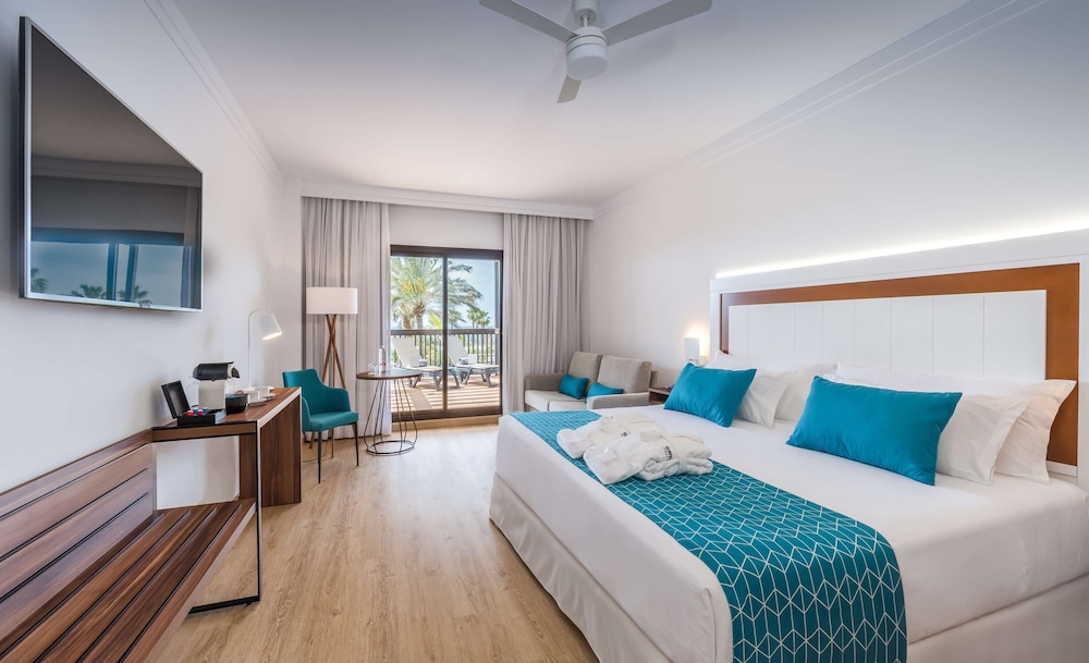 Premium Room, 1 Double Bed, Sea View (Solarium) - Photo 1