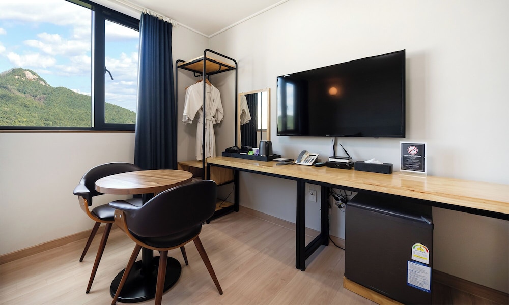 [First Served Deal] Superior Family Twin Room - Photo 9