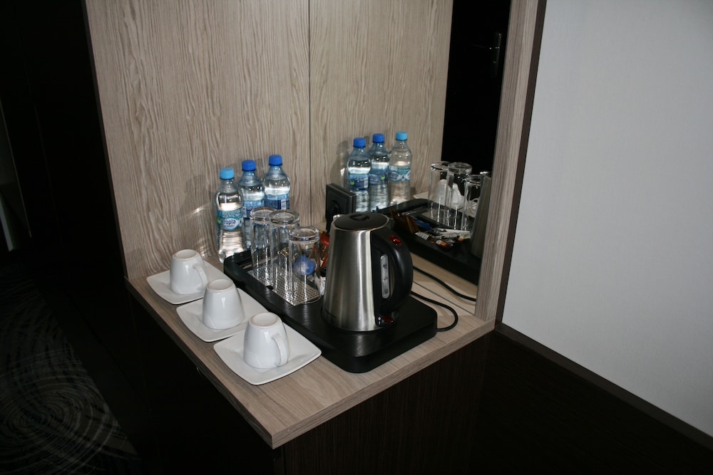 Deluxe Triple Room, Balcony photo 2