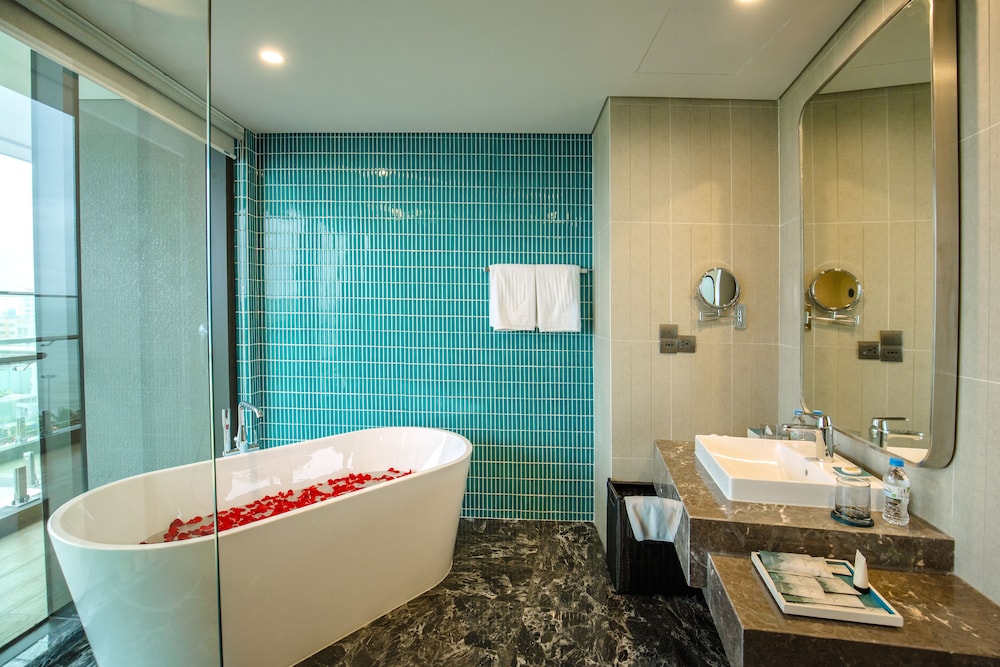 Suite, Ocean View - Photo 1