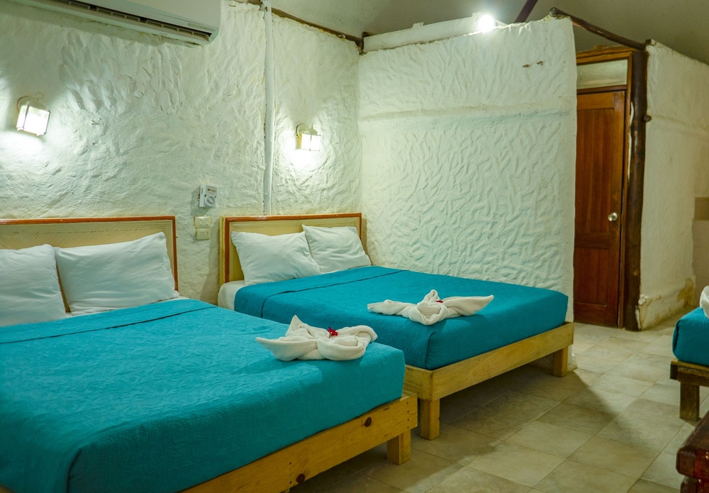 Family Cabin, Ensuite photo 2