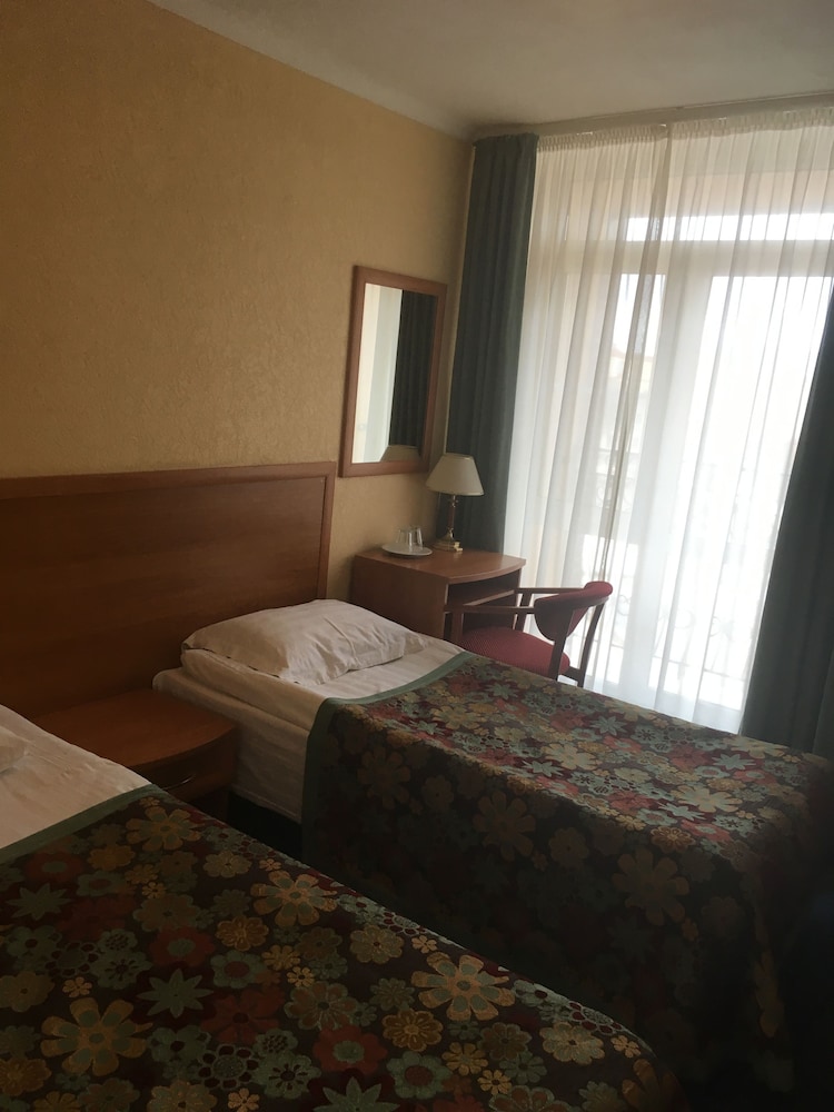 Standard Twin Room photo 1