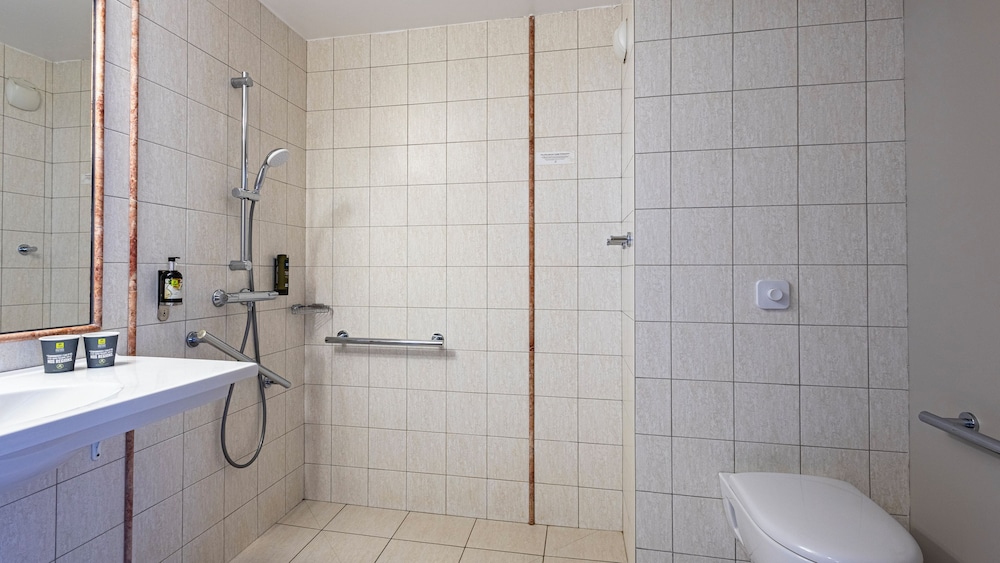 Standard Double Room, Accessible photo 3