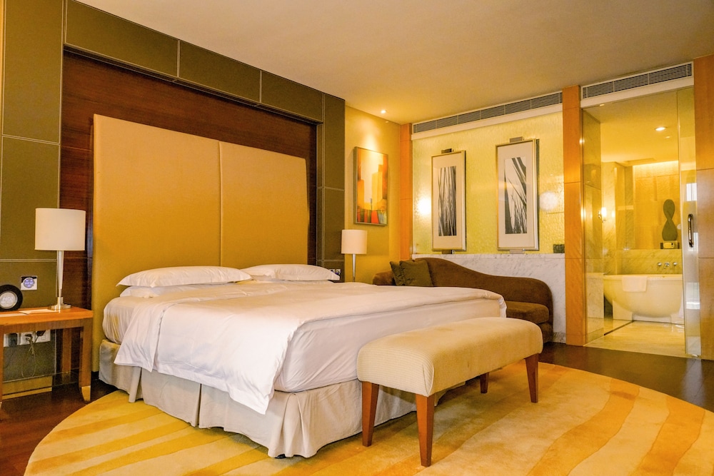 Regency Suite King