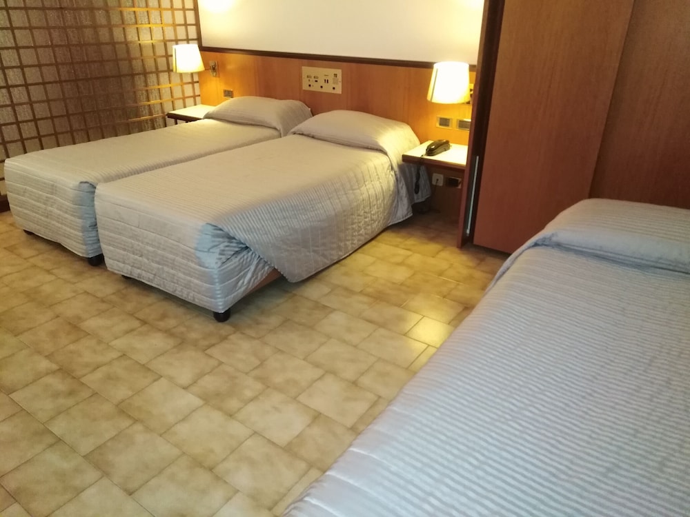 Triple Room - Photo 4