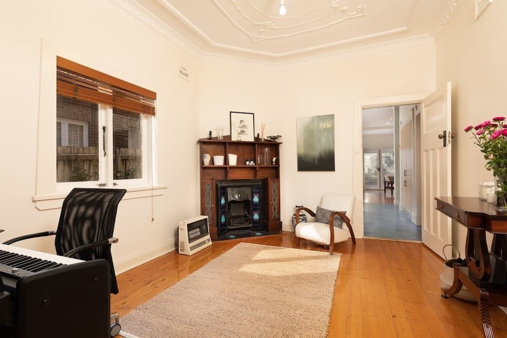 House, 6 Bedrooms, Non Smoking photo 2