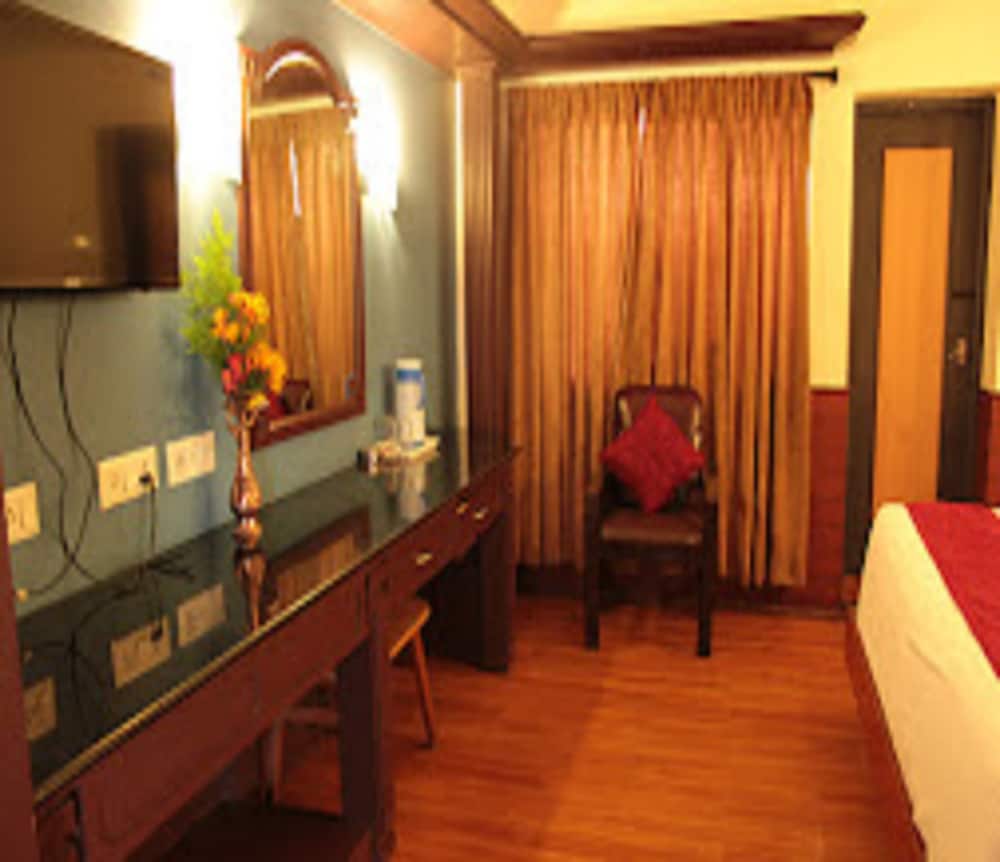 Deluxe Room - Photo 3