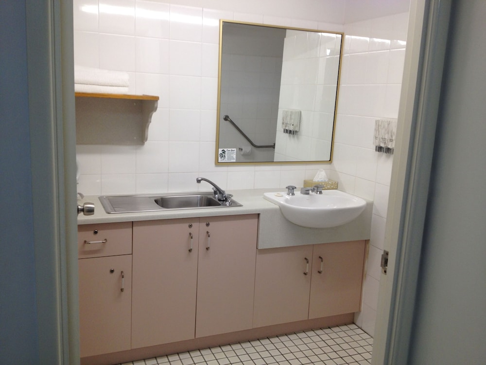 Family Room, Multiple Beds, Non Smoking, Kitchenette - Photo 11