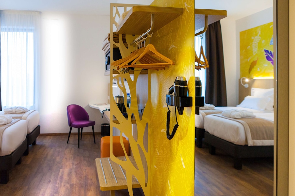 Standard Room, 2 Twin Beds - Photo 6