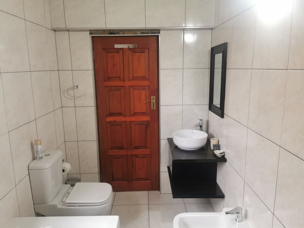 Private Haven Suite photo 2