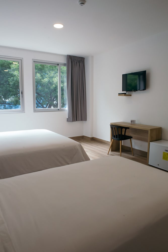 Standard Twin Room photo 3
