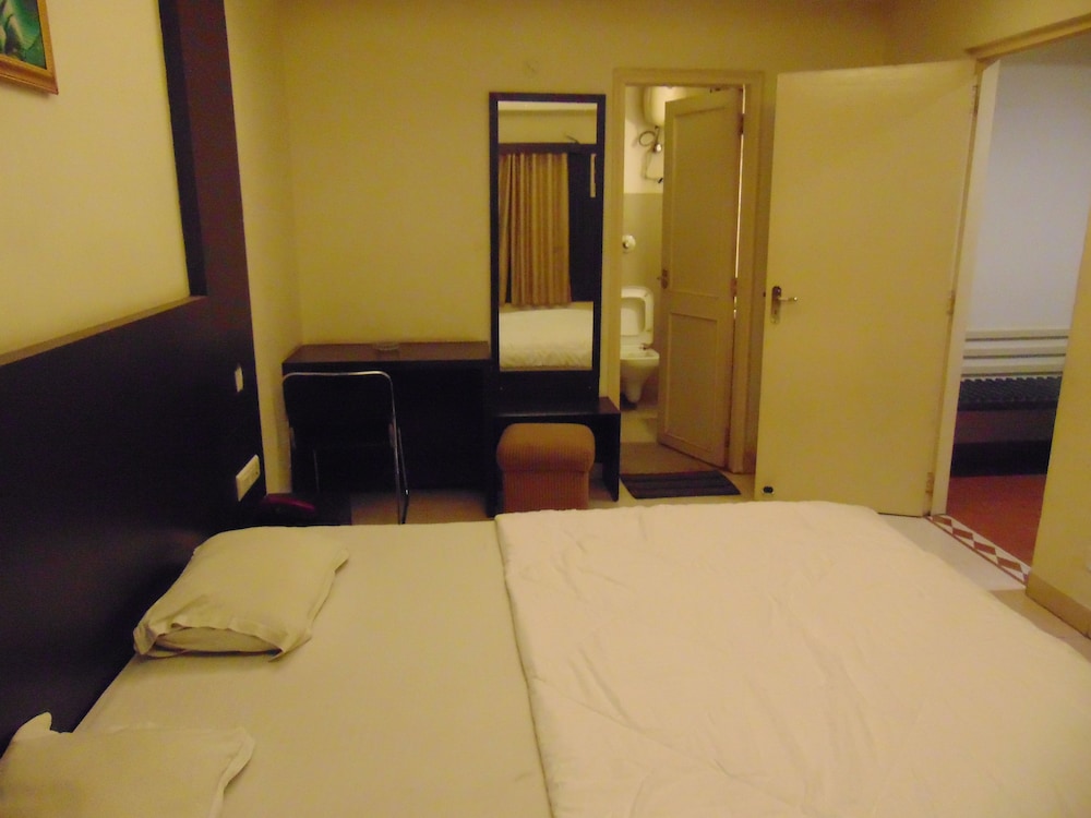 Classic Double Room, 1 Double Bed, Non Smoking photo 1