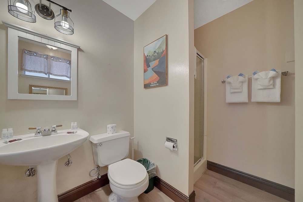 Double Room - Photo 6