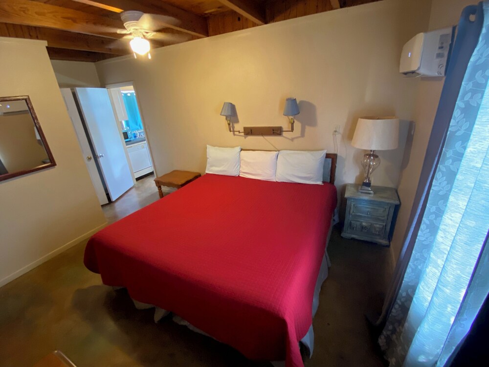 Cabin, 1 King Bed with Sofa bed, Lake View photo 1