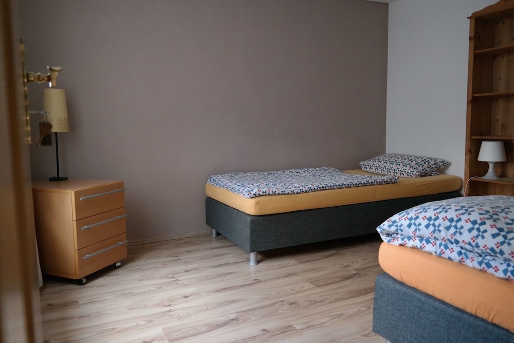 Basic Condo photo 1