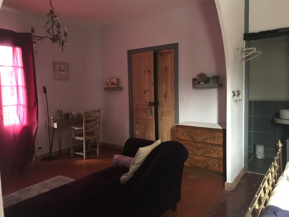 Amethyst Room photo 2