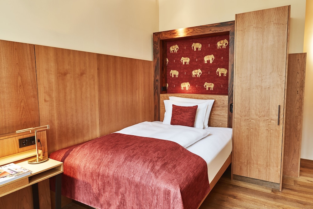 Double Room (Orania. 21B) (2 Adults or 1 Adult + 1 Child) photo 2