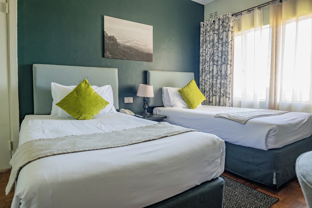 Family Suite 2 bedrooms (4 pax) photo 2