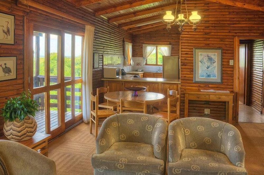 Deluxe Tree House photo 1
