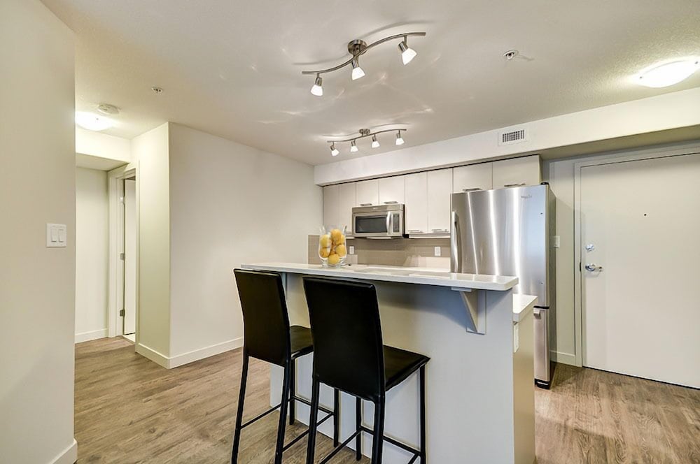 Suite, 2 Bedrooms, Kitchen photo 3