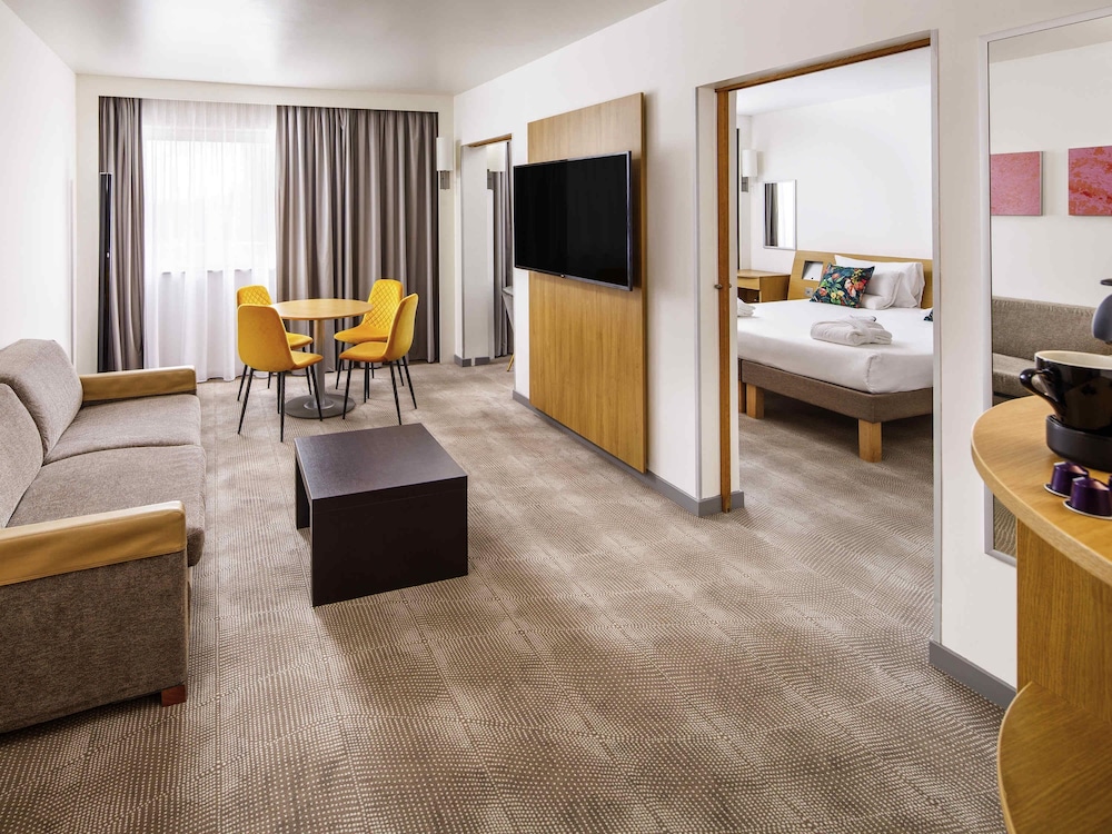Executive Suite, 1 Double Bed with Sofa bed photo 2