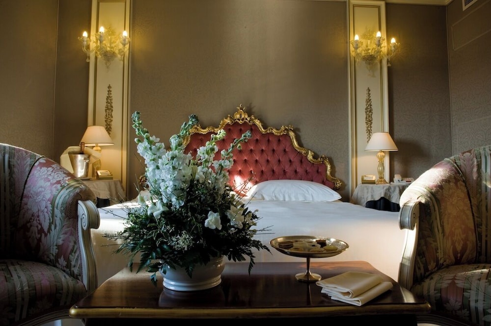 Deluxe Double or Twin Room, Canal View