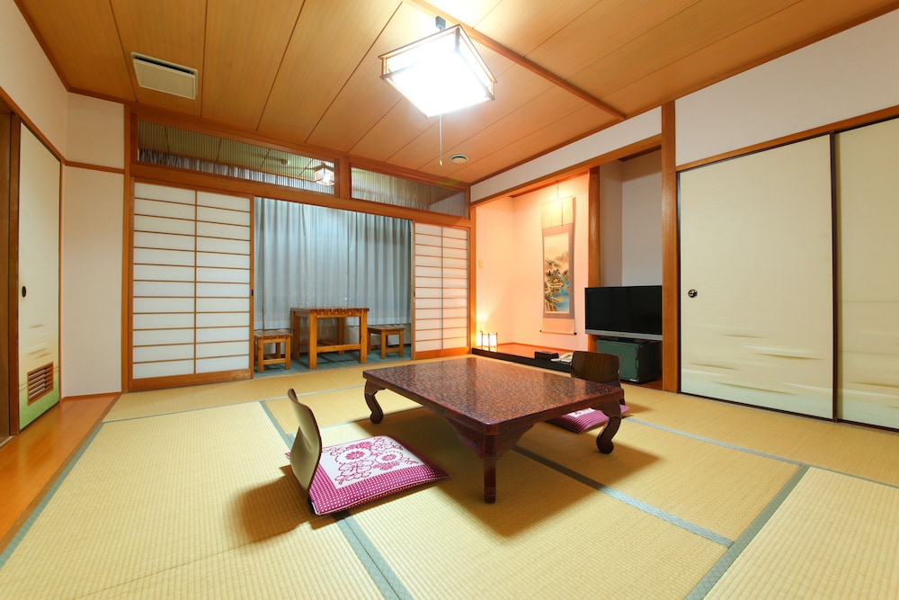 Japanese Style Room, Smoking photo 2