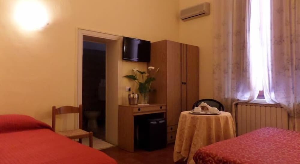 Triple Room photo 2