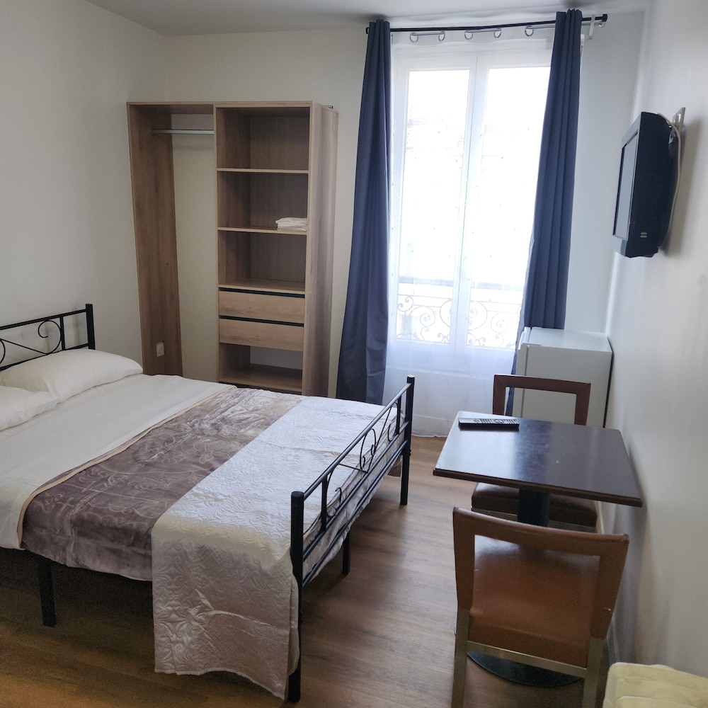 Standard Double Room, City View photo 3