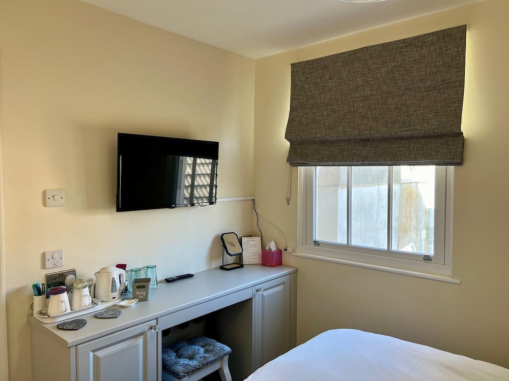 Double Room, Ensuite, Garden View (Room 4) photo 2