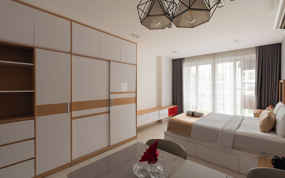 Grand Suite, 1 Bedroom, Club Lounge Access, City View