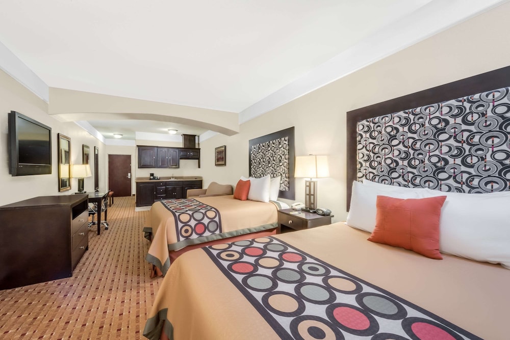 Efficiency, Business Room, 2 Queen Beds, Non Smoking - Photo 1