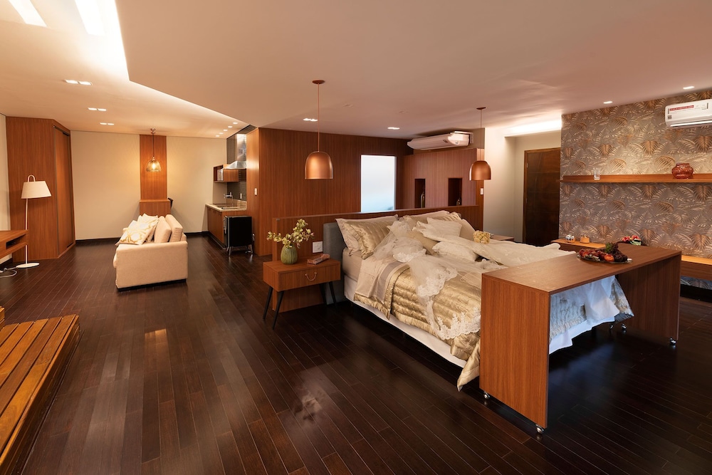 Presidential Suite, 1 King Bed, Non Smoking photo 3