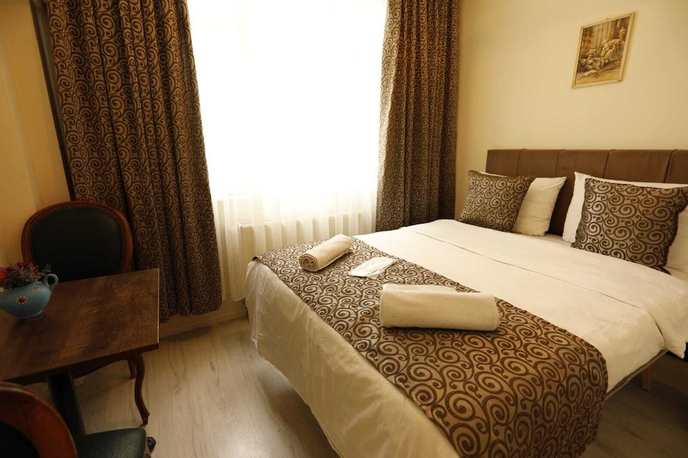 Standard Double Or Twin Room photo 3