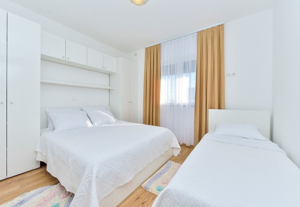 Apartment (Sunny by the Sea - APP4(4+2))