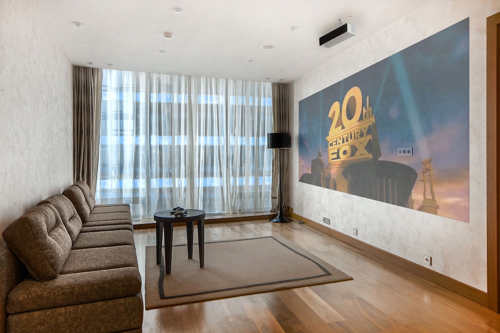 Sky Home Apartment, 100 m2, 50th floor of the "Federation Tower West" photo 3