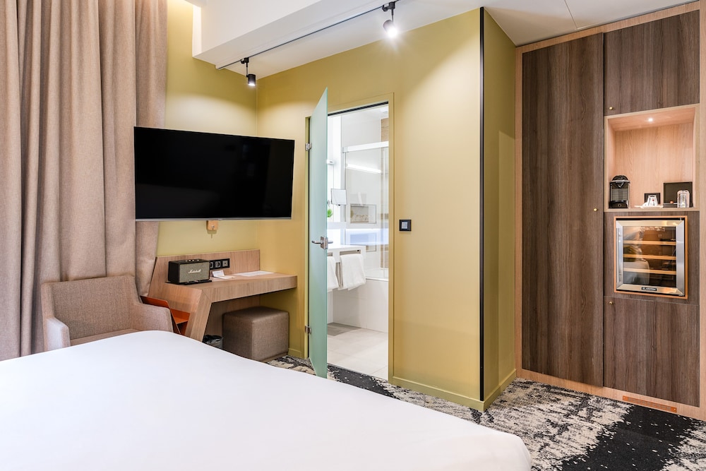 Classic Double or Twin Room, With Shower photo 3