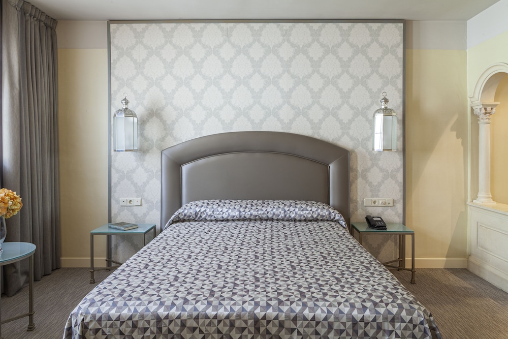 Junior Suite (2 adults) - Photo 4