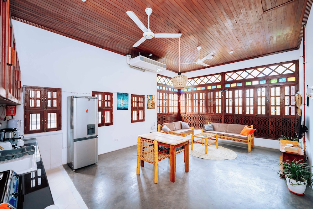 Comfort Apartment, 1 Queen Bed, Kitchen, City View
