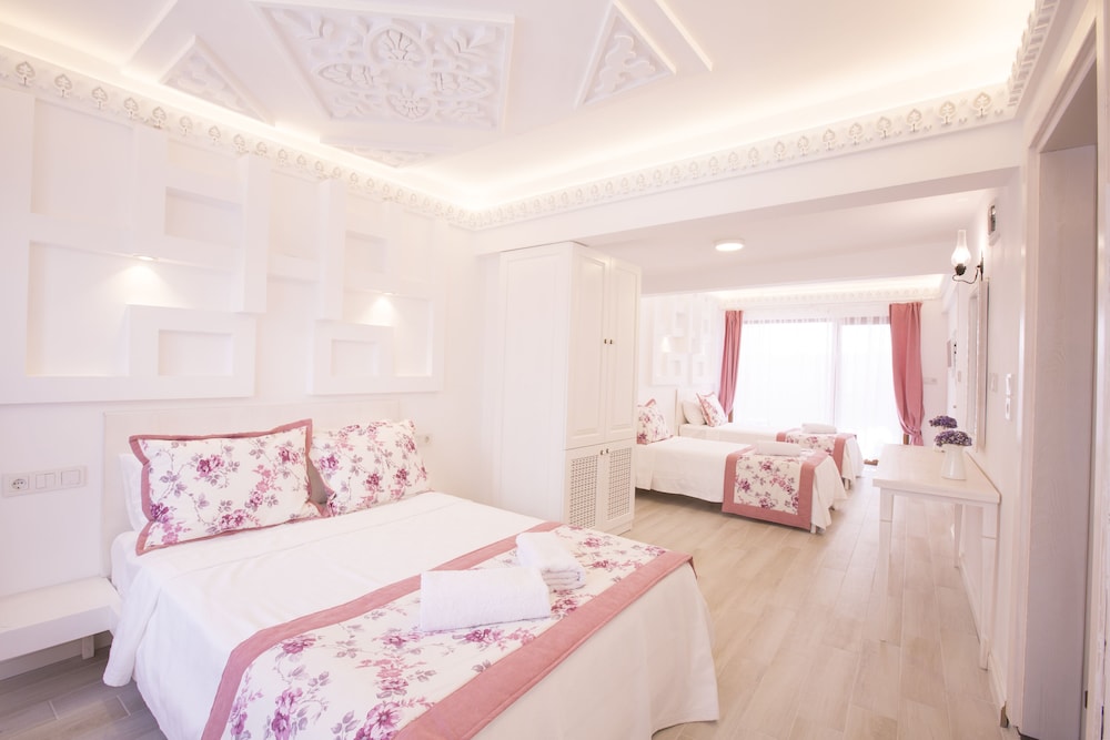 Economy Quadruple Room