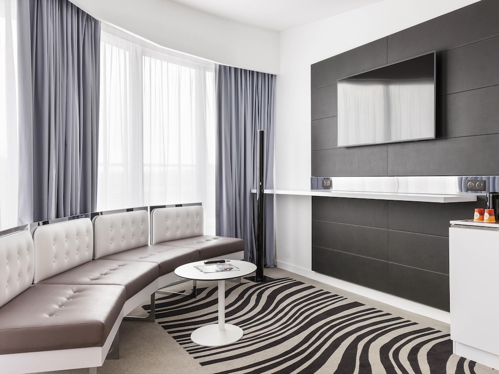 Suite, 1 Double Bed, Balcony photo 2